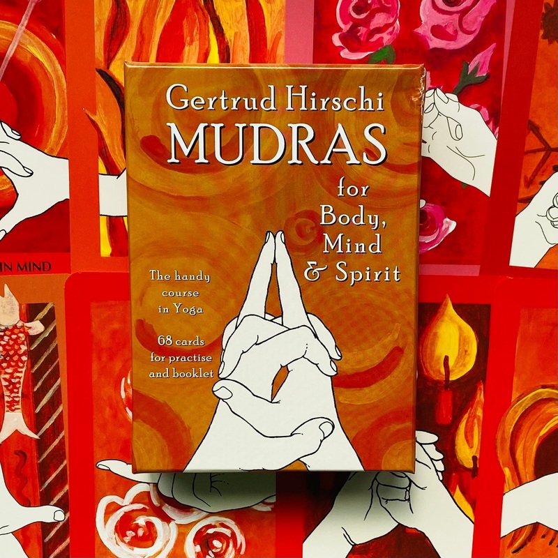 Mudras For Body Mind And Spirit Cards AGM
