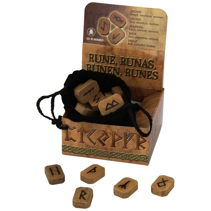 Wooden Runes Lo Scarabeo