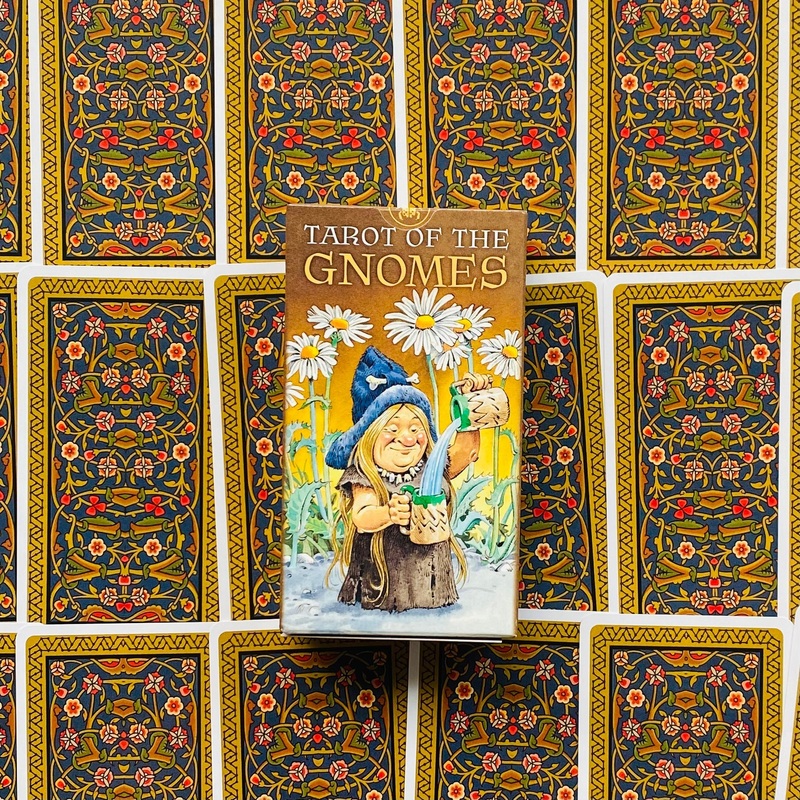 Tarot Of Gnomes cards Lo Scarabeo