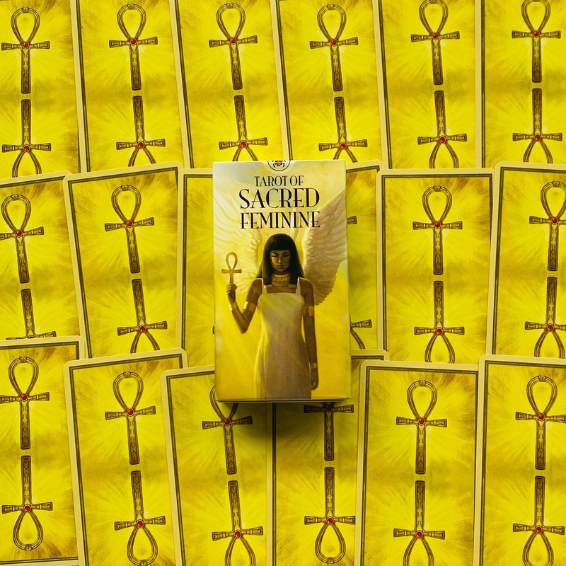 Tarot Of Sacred Feminine cards Lo Scarabeo