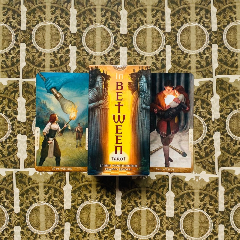 In Between Tarot Cards Lo Scarabeo