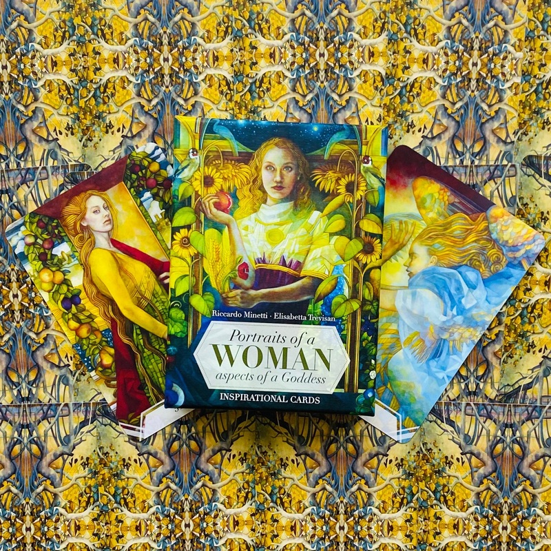 Portraits of a Woman Aspects of a Goddess inspirational cards Lo Scarabeo