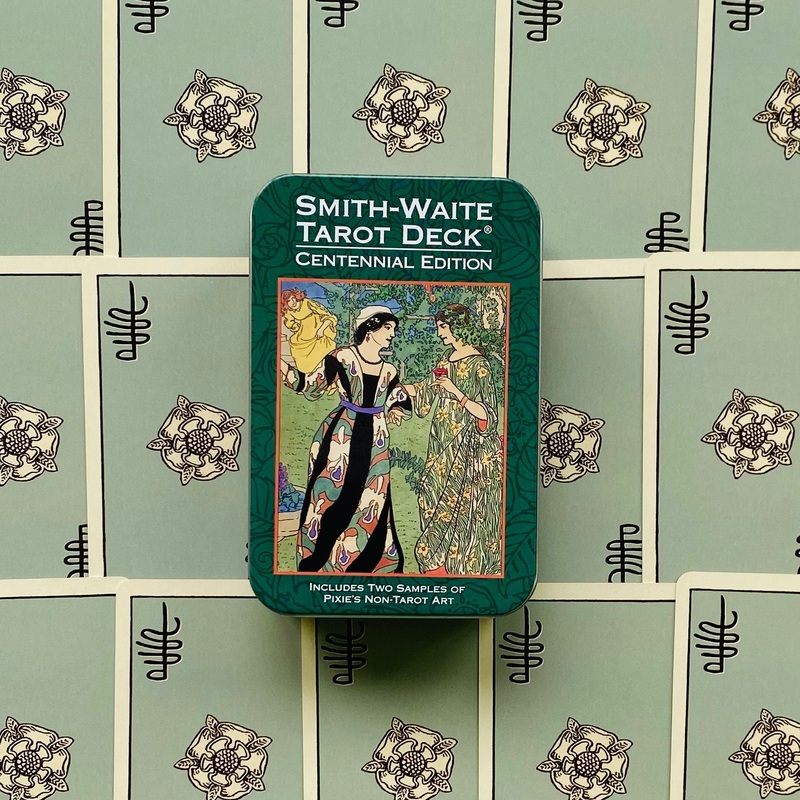 Tarot cards Smith-Waite Centennial in a Tin Box US Games Systems